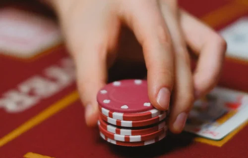 What is the RTP range of online slots
